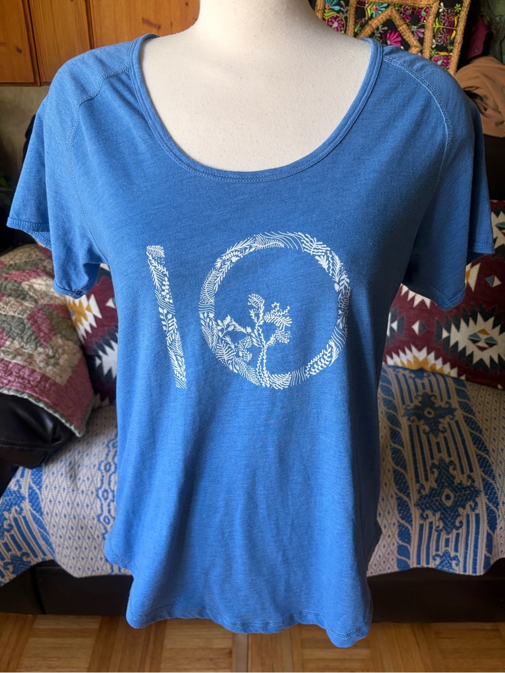 Women's Eco-friendly Tentree Scoop Neck Tee Blue w/ White Logo Size Lrg Blue